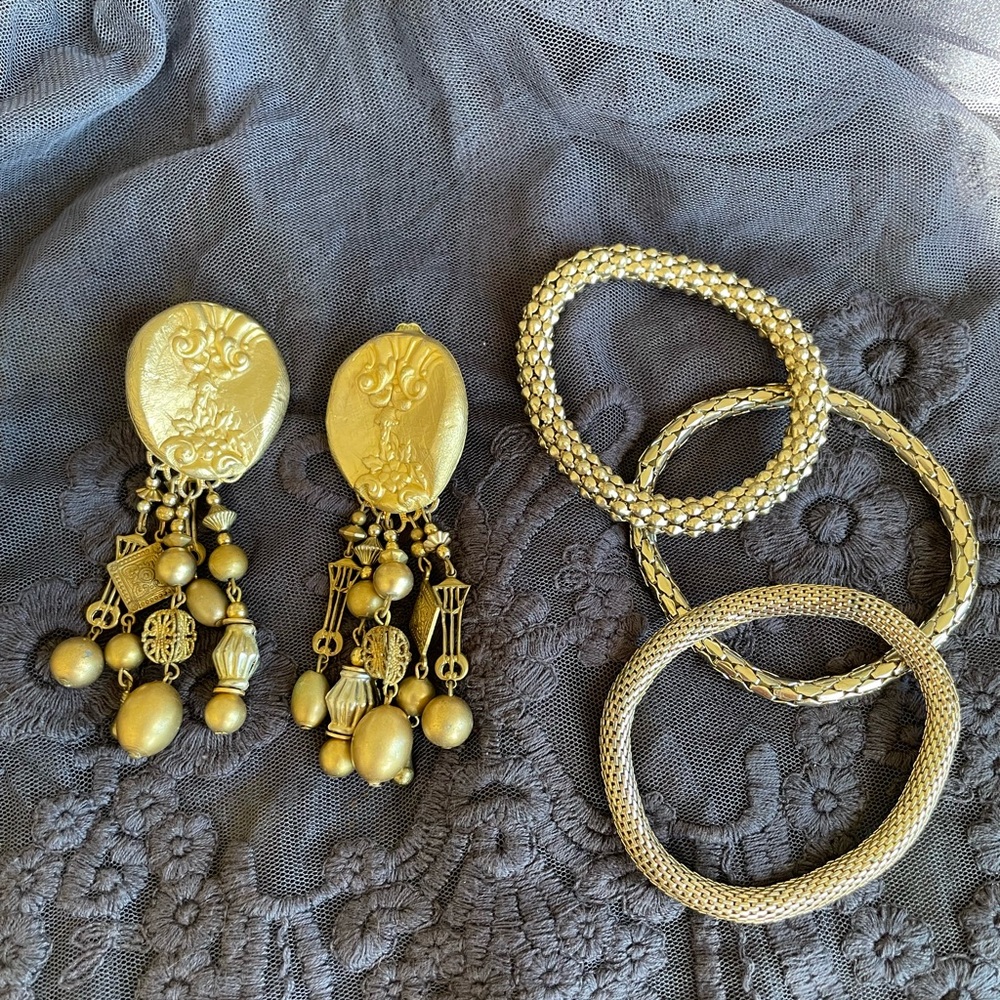 Vintage Handcrafted Art Nouveau Style Chandelier Earrings & 3 Stretch Bracelets